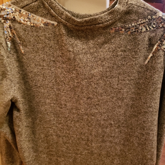 💋H&M Angel Wing Gray Causal Sweater - Picture 2 of 7